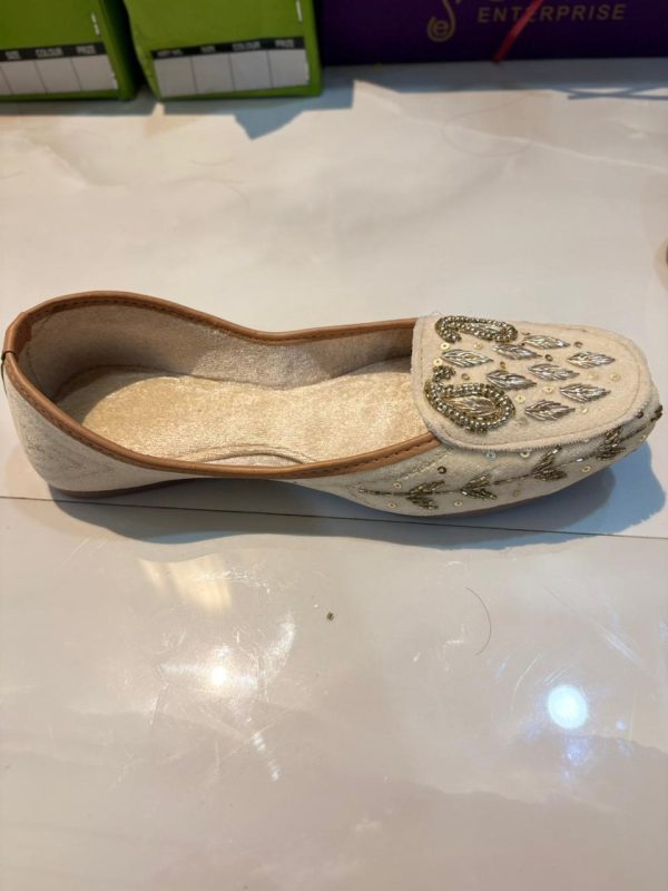 Authentic Zari Cream Jutti