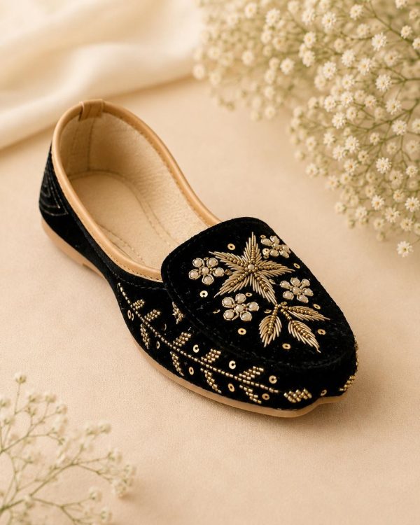 Authentic Zari Black Jutti