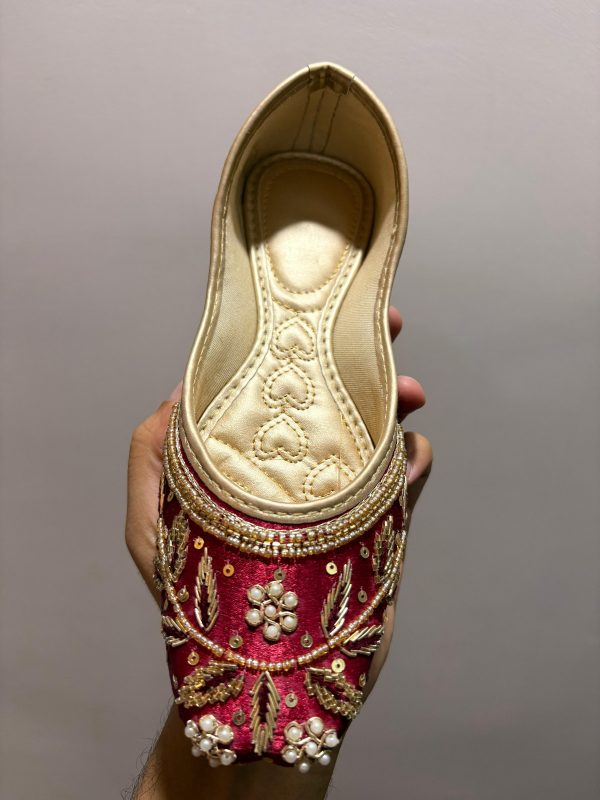 Authentic Zari Red Jutti